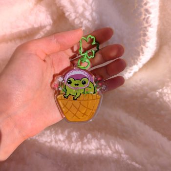 froggy basket keychain